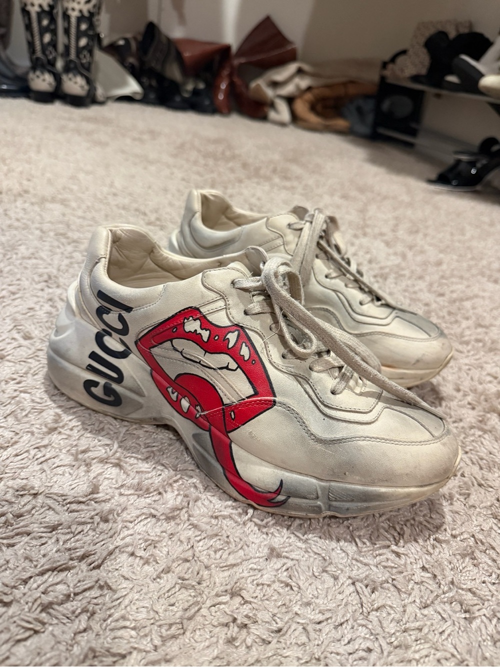Gucci White Leather Sneakers with Red Lips Graphic
